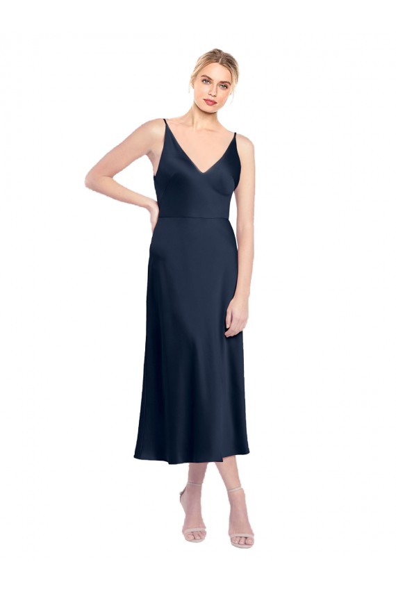 Billigste Dunkelmarine A-Linien V-Ausschnitt Midi Stretch-Satin Kurze Formale Brautjungfernkleider / Abendkleider / Abiballkleider / Cocktailkleider / Heimkehr Kleider