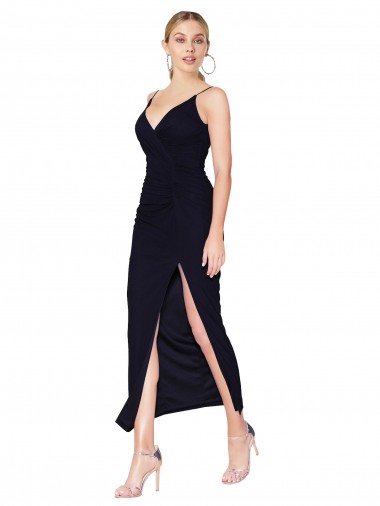 Billigste Dunkelmarine Meerjungfrau V-Ausschnitt Knielang Chiffon Kurze Formale Brautjungfernkleider / Abendkleider / Abiballkleider / Cocktailkleider / Heimkehr Kleider