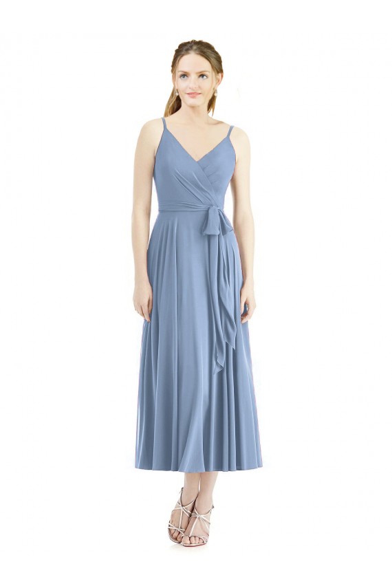 Billigste Staubiges Blau A-Linien Spaghetti-Träger Wadenlang Chiffon Kurze Brautjungfernkleider